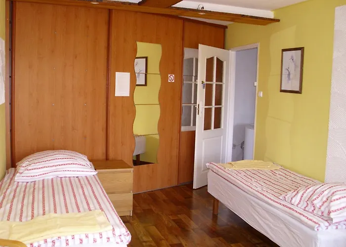 Goscinne Irene אכסניה